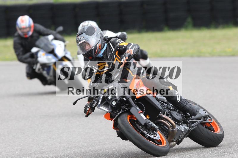 Archiv-2025/10 23.04.2025 Cornu Master School ADR/rot-rouge/48